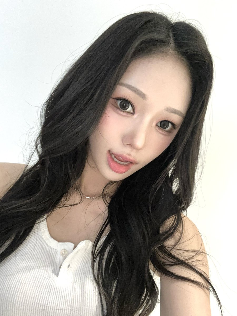 BRAVE_CandyShop's tweet photo. 9:30 
Sarang
Youtube live👅

#사랑 #SARANG #CandyShop #캔디샵 https://t.co/mcM6gGEUrZ