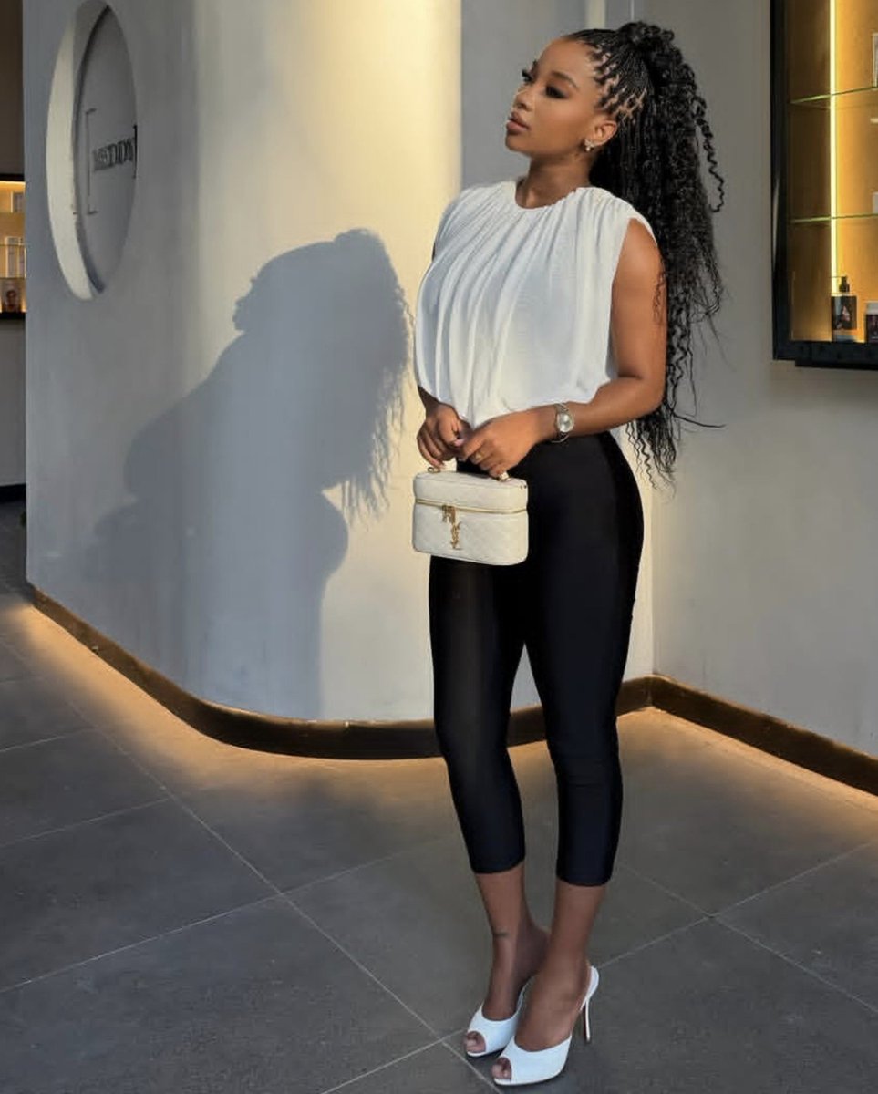 dontdorh's tweet photo. Thabee Happy's baby daddy Themba Buthelezi. ☺ https://t.co/dE2fXGeqks