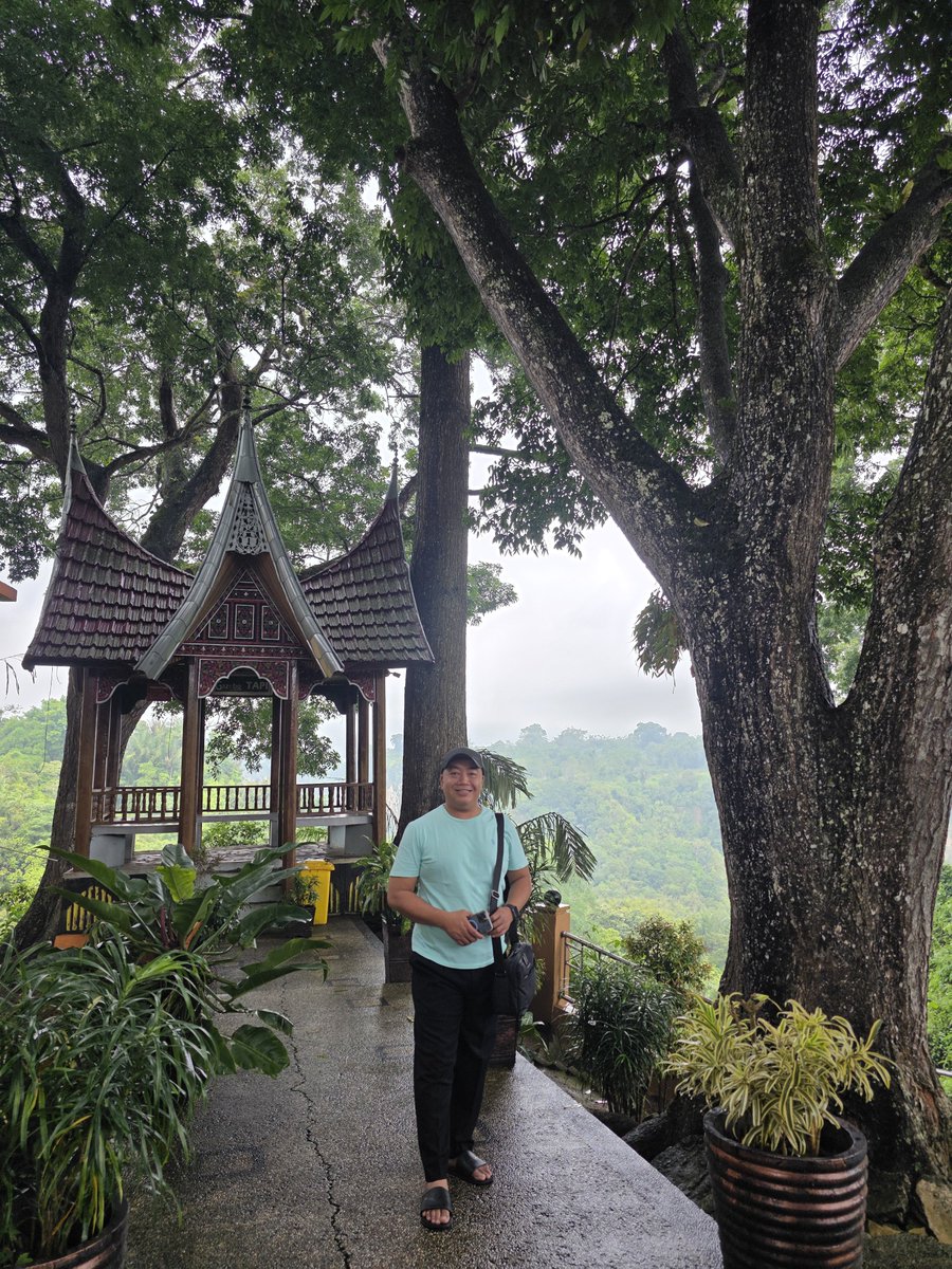 AliMasad11's tweet photo. Nak abot yo alon - alon, sing penting awake sehat.

📍 Padang Panjang Sumatera Barat https://t.co/C69ZT5XCQq