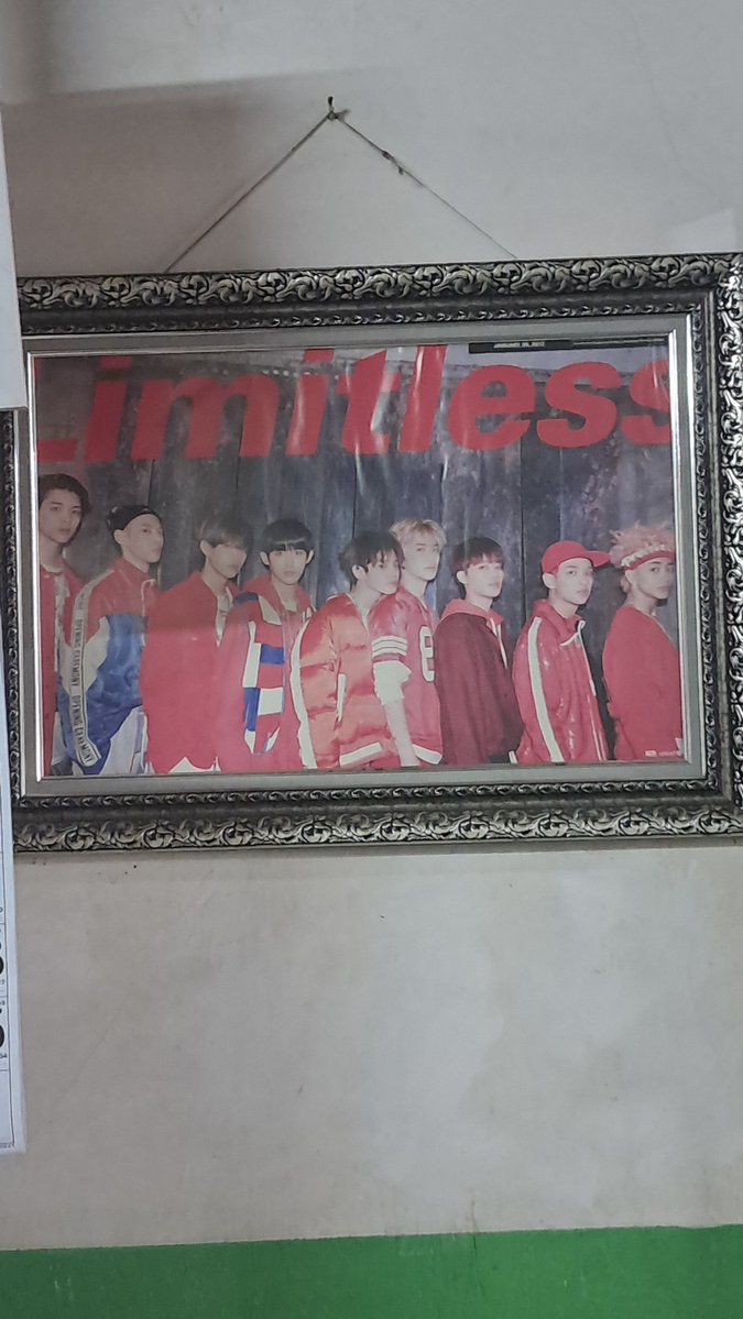 haechankasep's tweet photo. DEMI ALLAHHH MASA TBTB KETEMU ILICHIL DI PERCETAKAN FOTO😭😭😭😭😭😭😭😭 WHAT ARE THE COINCIDENCES THEY ARE EVERYWHERE FR https://t.co/NdWnonQTaZ