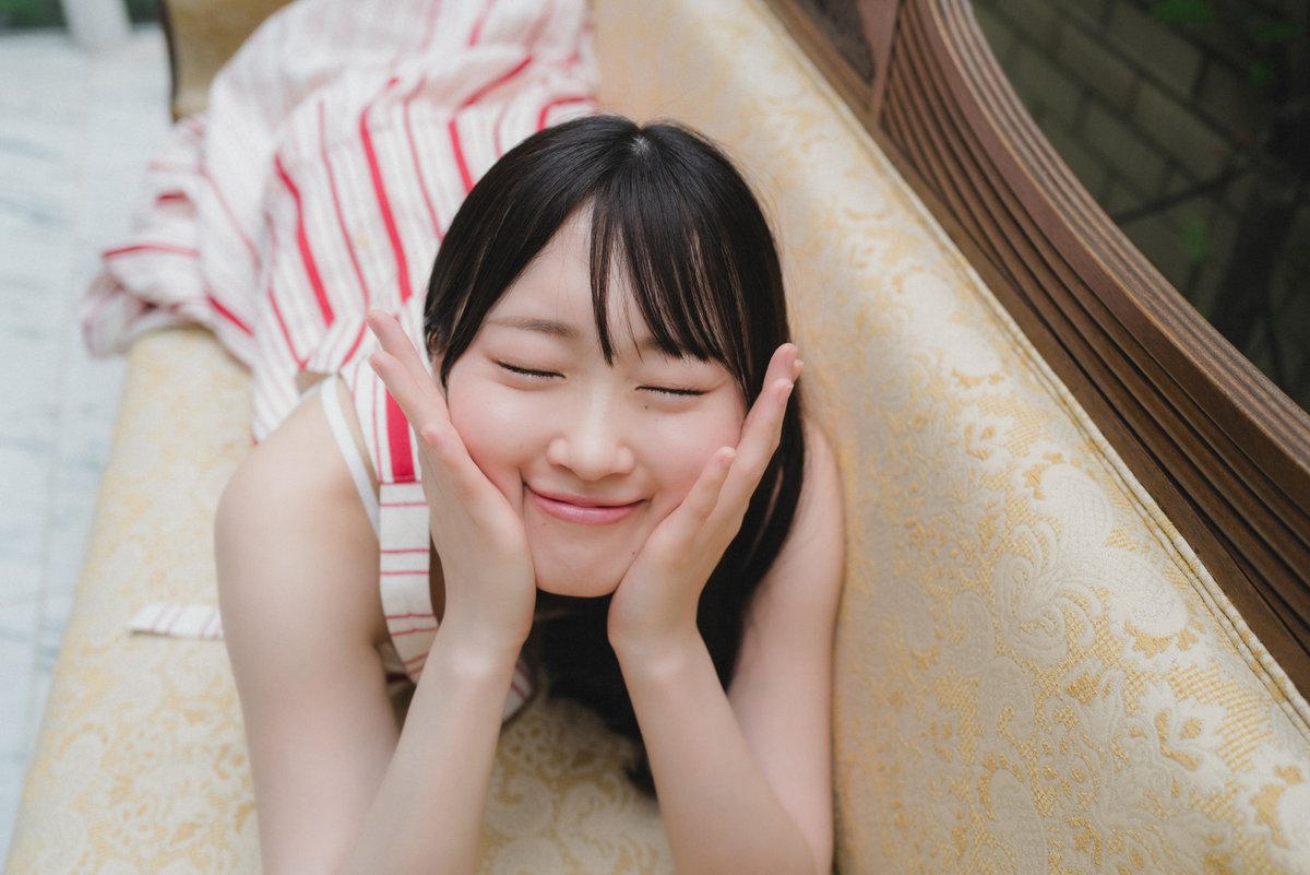 AKB48_staff's tweet photo. 🍚お知らせ

週プレNEWS連載「何で令和にAKB48？」
#山根涼羽 @48Suzuha_16LOVE 前編が公開✨

✅わんぱく幼少期
✅AKB48との出会い
✅体操着で挑んだダンス審査
✅合格後にぶつかった壁

🖋記事
https://t.co/Voht1R31tY

🎥メイキング
https://t.co/PaFOyIJ5XO

炊飯器アイドルずんちゃん出演
☁️旅番組「ふわり愛」三重編が全国 20 局で放送中✨
旅のパートナーは #白間美瑠 さん&炊飯器💖
各局放送スケジュールはこちらを✅
@ai_fuwari

#AKB48