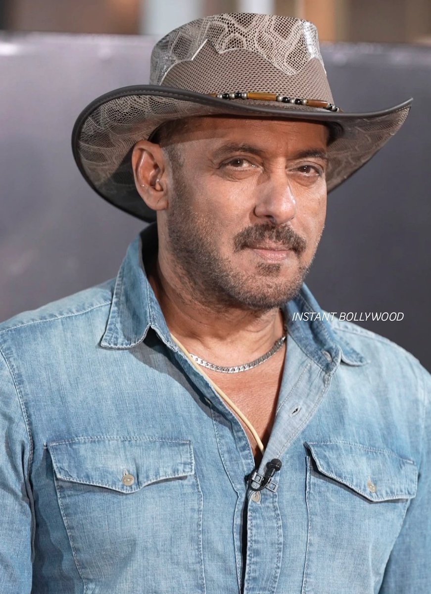 instantbolly's tweet photo. Bhai ka style, Bhai ka swag🔥
#salmankhan #instantbollwood #gk https://t.co/jPckQjUwgz