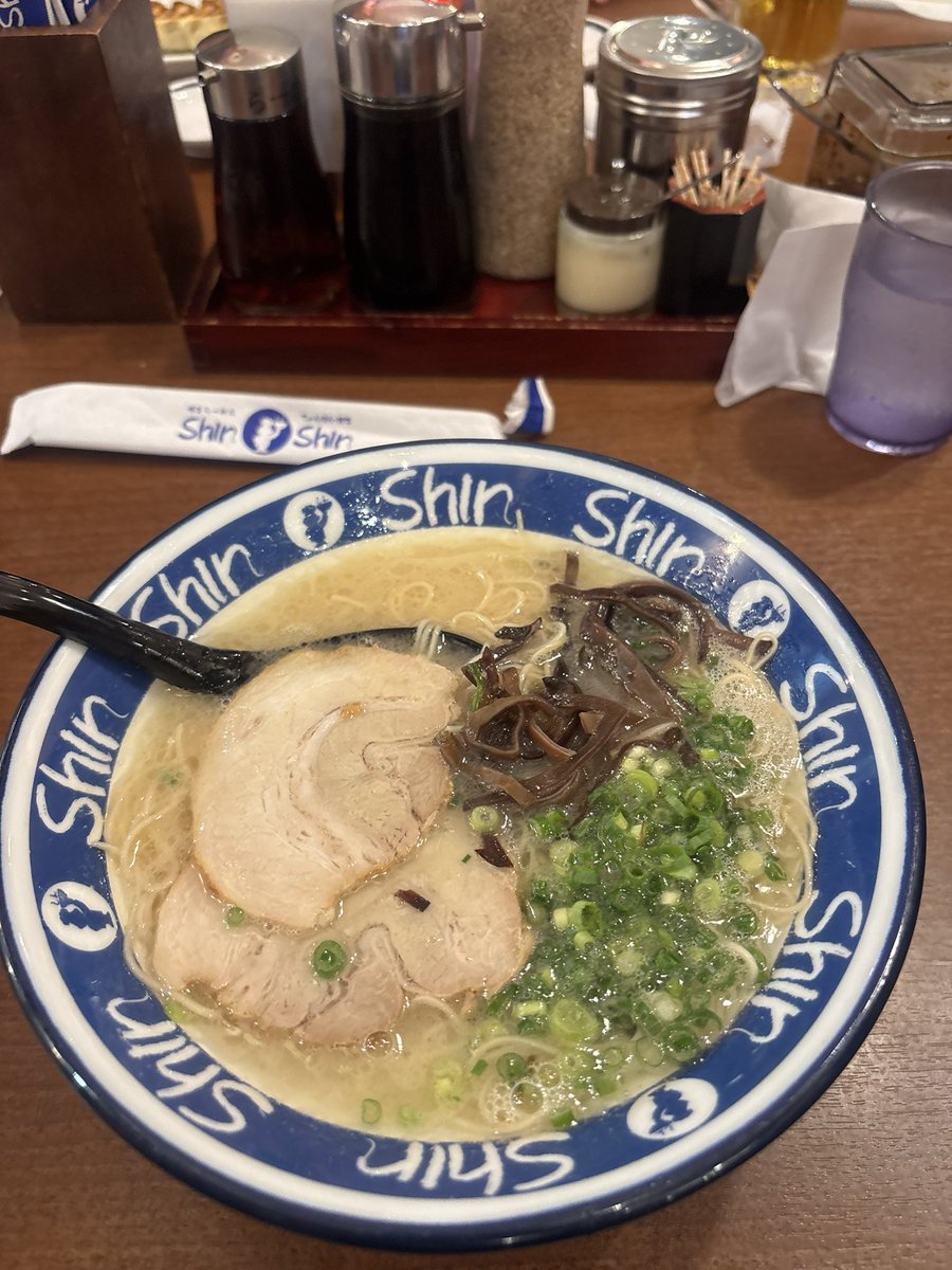 ya_xsll's tweet photo. @iLiFE_koguma 福岡きててラーメン食べに来たよ🍜 https://t.co/sWV1q0lV6d