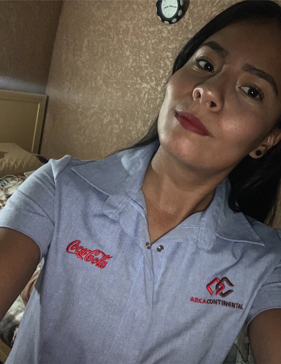 lauraaaaaCV's tweet photo. Foto del 2019, mi primer día jalando en coca 🥹 https://t.co/F2Ij7pvGpo