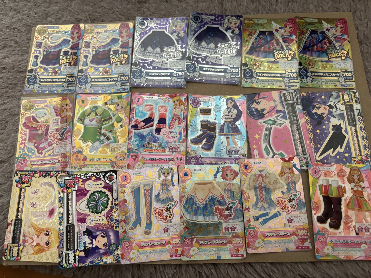 Familiar2544502's tweet photo. アイカツカード　交換

譲→画像のものorオンパレード（沢山あるため欲しいキャラご提示下さい）

求→画像6枚目

プレミアムカード揃えたいため求めております😭
お気軽にご連絡ください！ https://t.co/lEHaLW9YMu