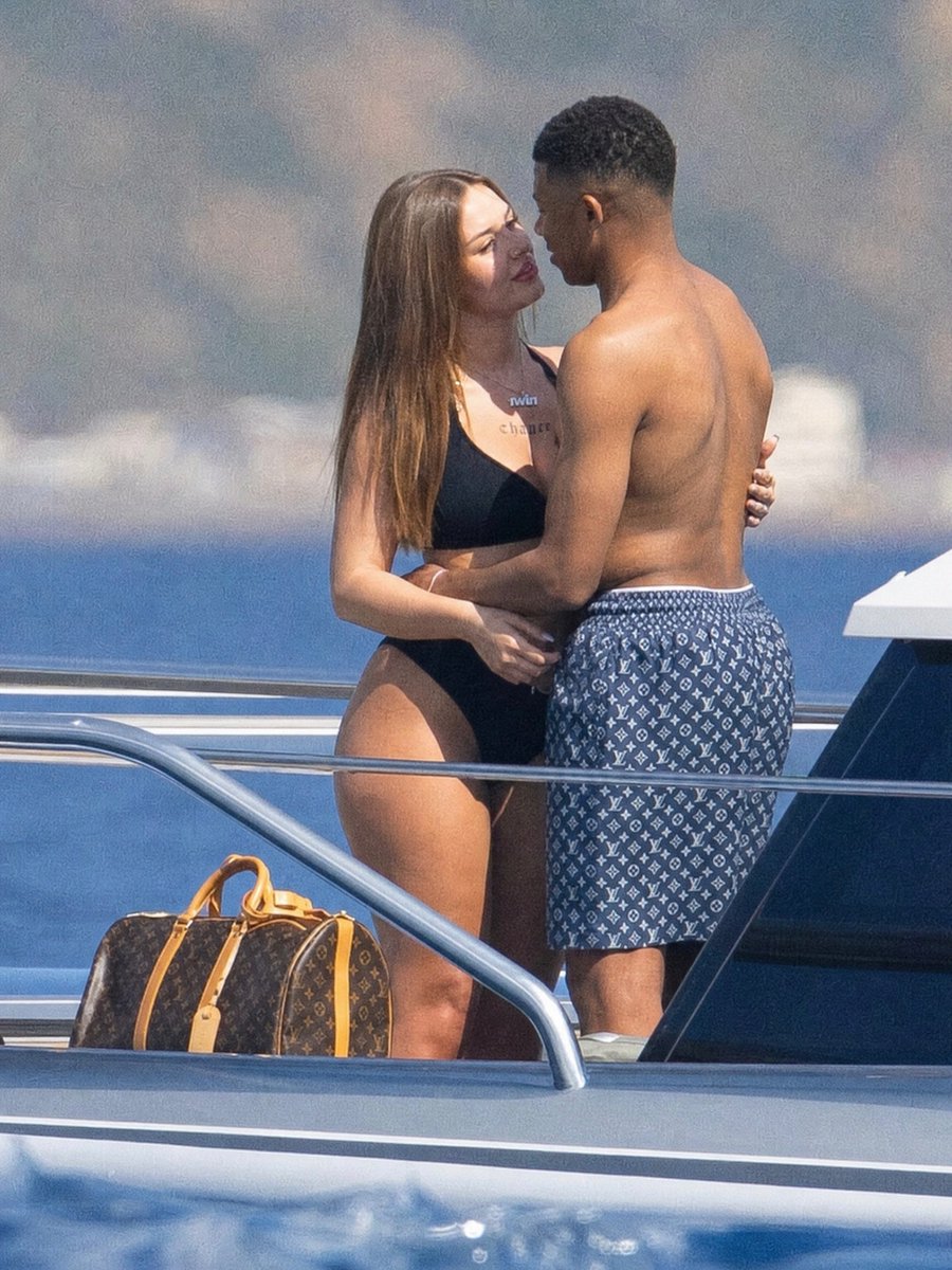 Iconiczar's tweet photo. Kylian Mbappé relationship history ✨

(2018) Alicia Aylies
(2021) Emma Smet
(2022) Ines Rau
(2023) Rose Bertram
(2025) Uma
(2026) Ester Expósito https://t.co/Nv7IMUFQJU