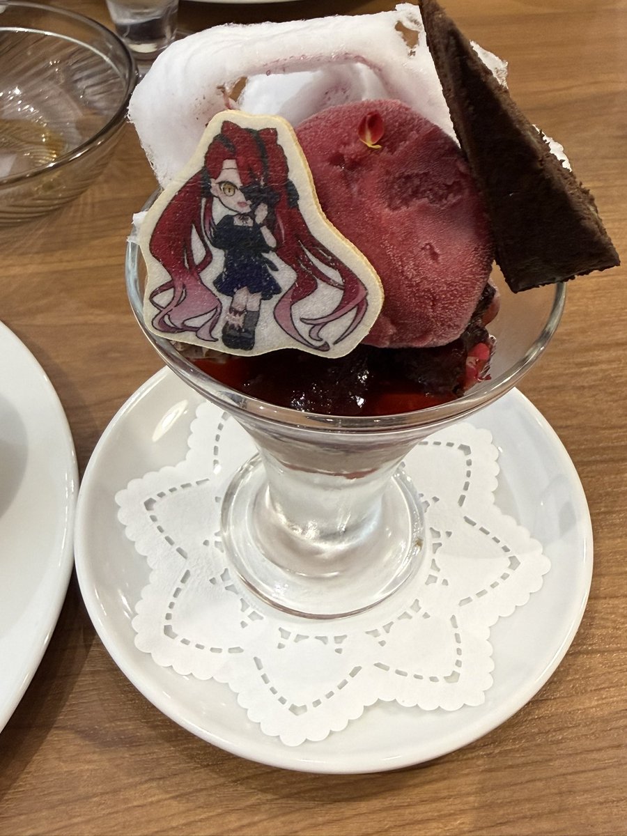 shigix66's tweet photo. 可愛い🩷
エフェメロイの食べ方分からないって言い出して、友達がくれた😂 https://t.co/1EaLwvmOYy