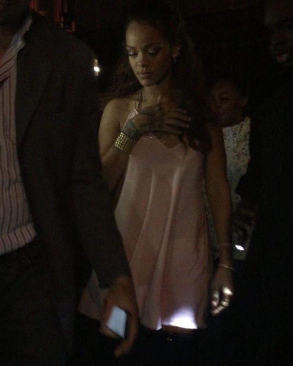 chunkinavy's tweet photo. rihanna for vogue’s 95th anniversary party, circa 2015. https://t.co/Z6bW1TMssI