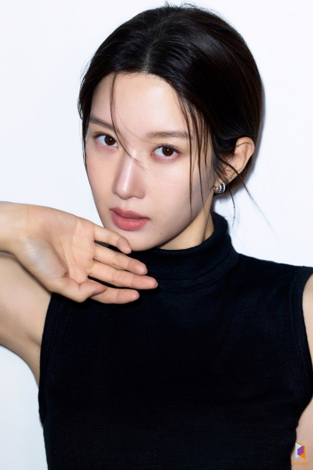 kayoungbrazil's tweet photo. 📸| Absolutely breathtaking 😮‍💨

Novas fotos da Kayoung para a Fantagio 🩷

#munkayoung #moongayoung #문가영 https://t.co/SFpVB6vXeM