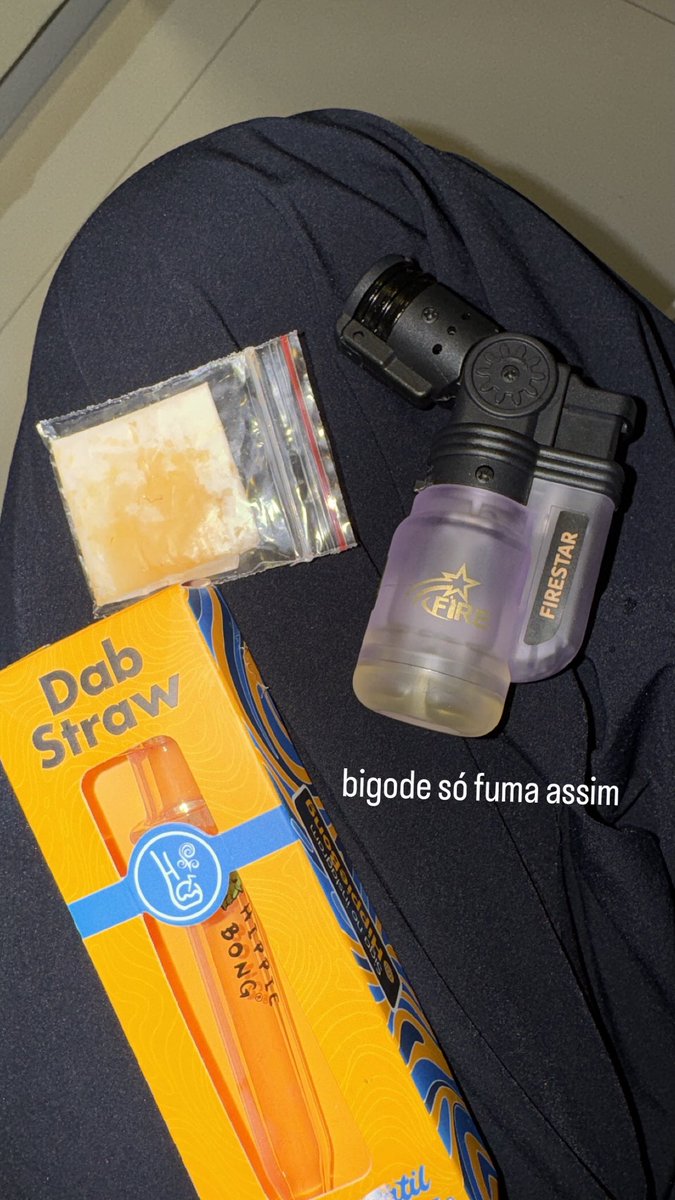caligeneticas's tweet photo. chapando na ilha da magia https://t.co/FGY1ClfIWp
