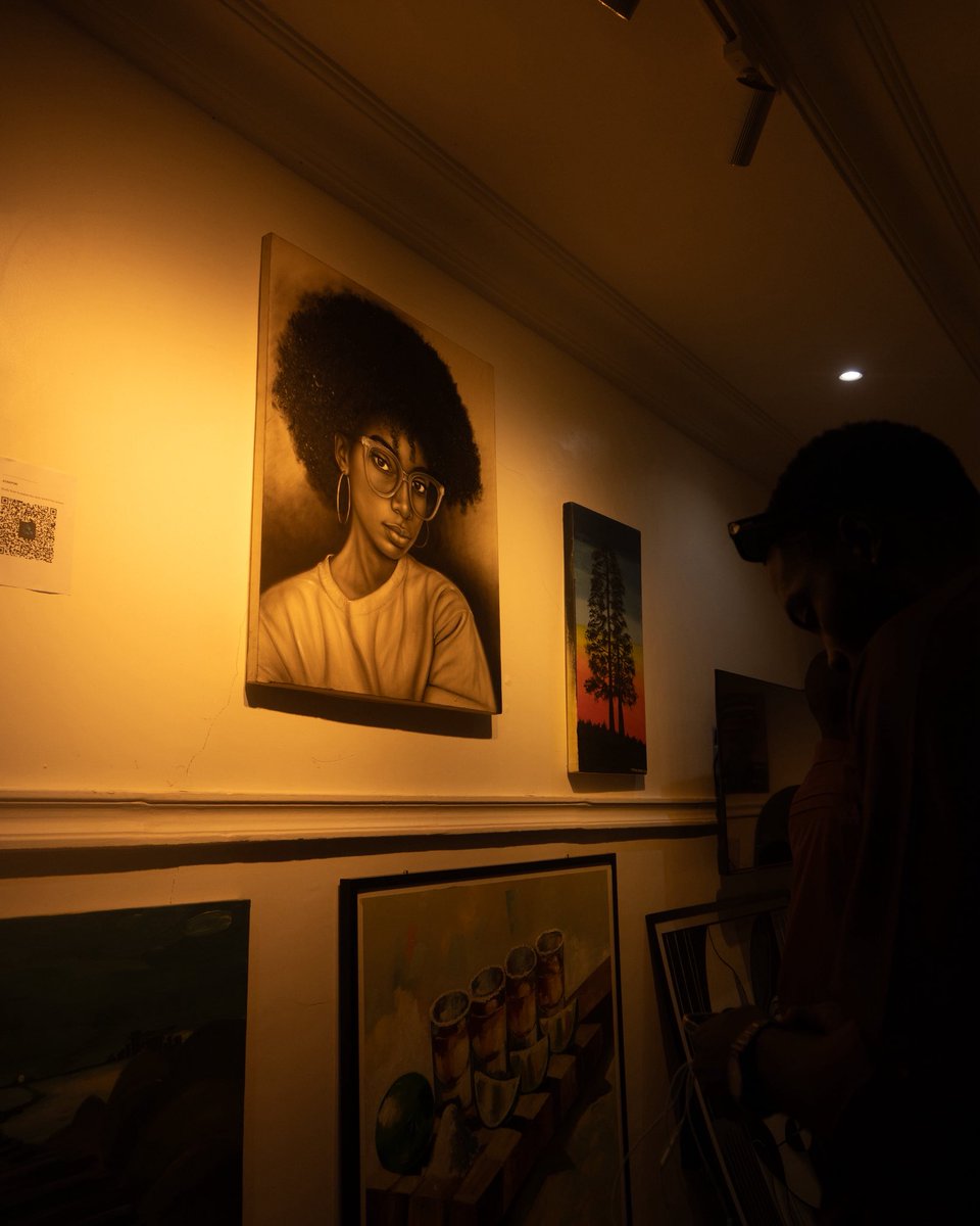 younqrex's tweet photo. Open studio: Every week, we're reminded that creative communities aren't built overnight.
They're built one conversation, one introduction, one shared idea, and one gathering at a time.
artists, musicians, photographers, designers, writers and curious minds come together https://t.co/jv7u9hN9Qh