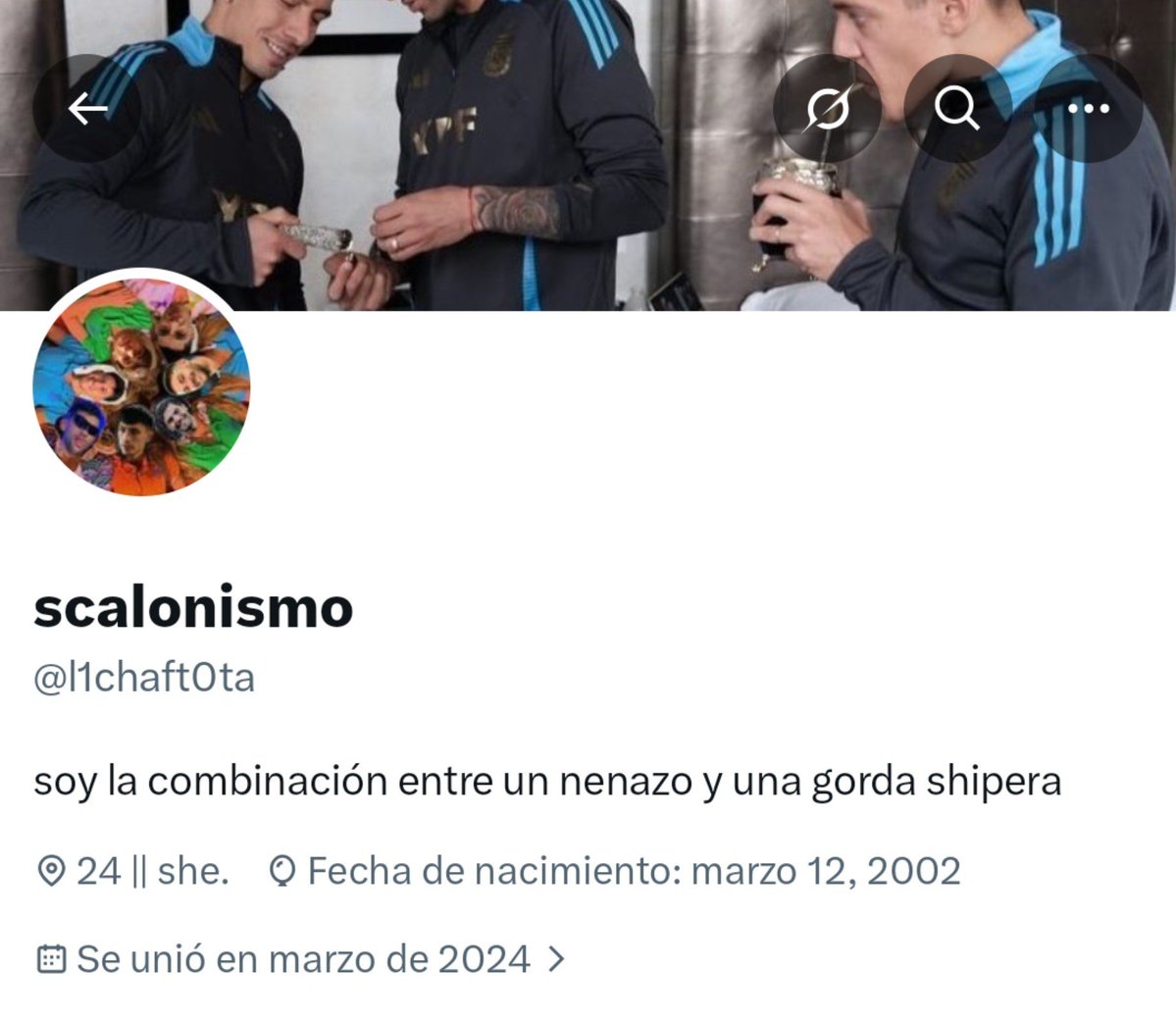 godisl1cha's tweet photo. hola amigxs, tanto tiempo 
yo era esta (1) y ahora soy esta!! (2)

me fui porque me costó superar lo del mundial, es el día de hoy que para mi estamos ganándole a Inglaterra y festejando con una bandera de las malvinas argentinas.

decidí renovarme por varios motivos https://t.co/R44yIsguo7