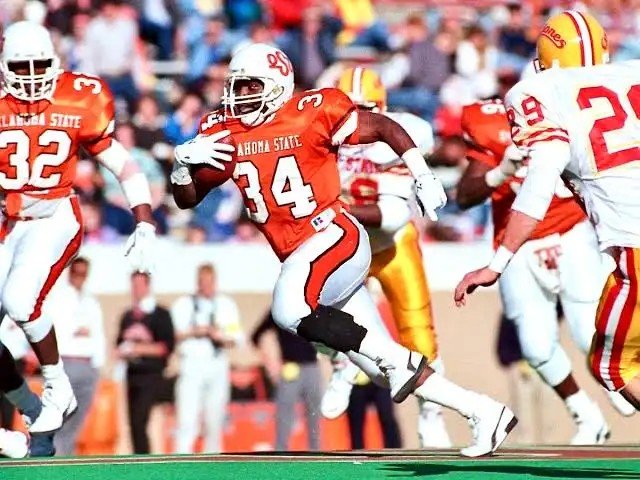 BillsMafiaBob's tweet photo. @uscfan981 I'll take G over the others: Barry Sanders, Thurman Thomas, and Terry Miller. And two @BuffaloBills to boot!!! https://t.co/751BlSnViy