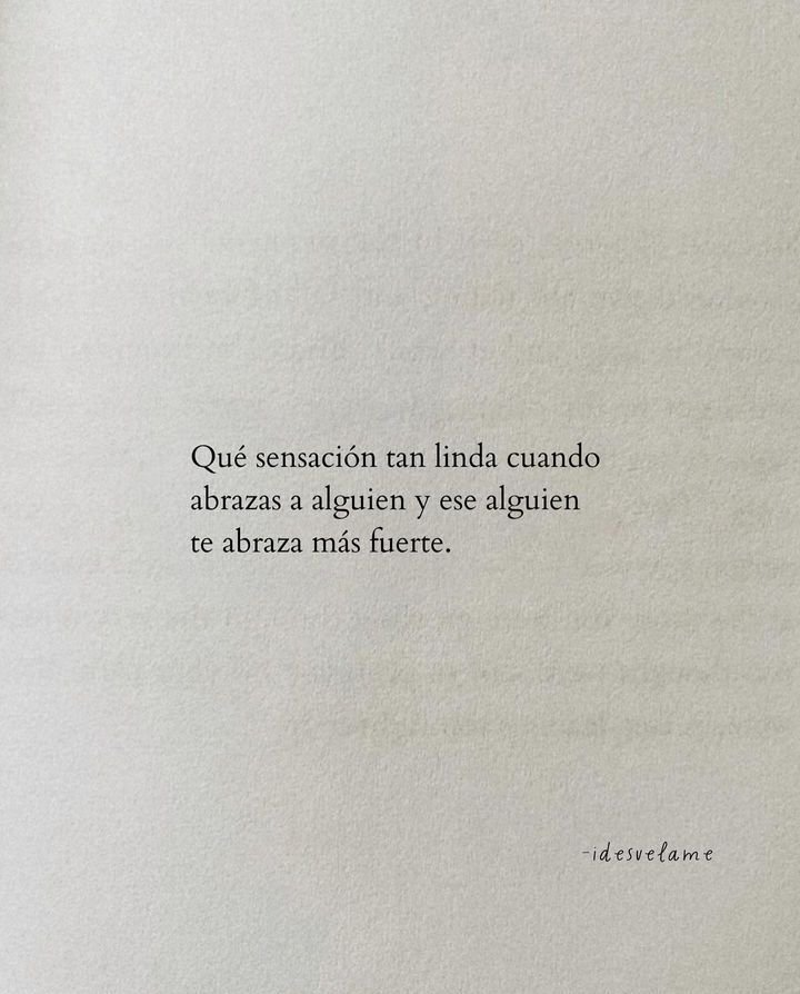 CafecitoSad's tweet photo. Ese abrazo que te reinicia la vida 🤍 https://t.co/8FZYypLohf