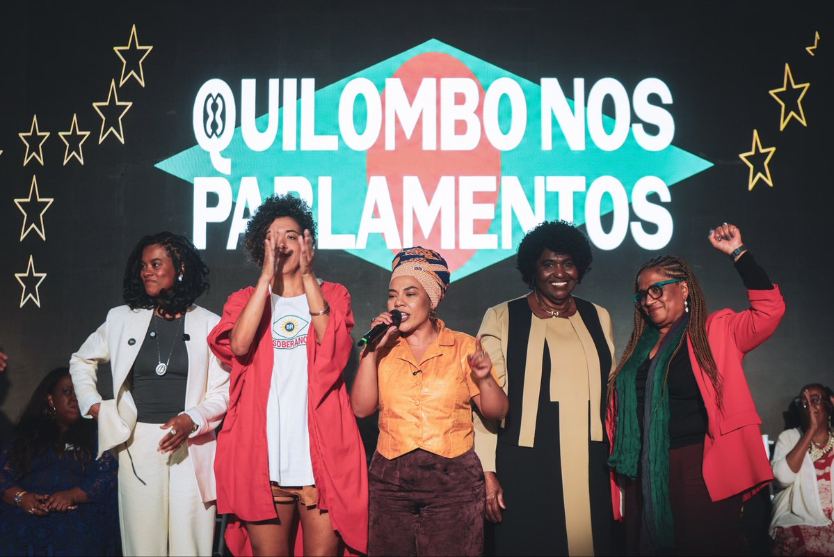 Haddad_Fernando's tweet photo. Hoje estive no lançamento do Quilombo nos Parlamentos, uma importante iniciativa para fortalecer candidaturas negras e ampliar a presença da população negra nos espaços de decisão, contribuindo para um Parlamento com mais a cara do Brasil.

Em nossos governos, avançamos com políticas como a Lei de Cotas, o Prouni e a expansão das universidades e dos institutos federais. Mas ainda há muito a fazer.

Seguimos trabalhando por um Brasil mais justo, democrático e com mais oportunidades para todos.

📷 Diogo Zacarias