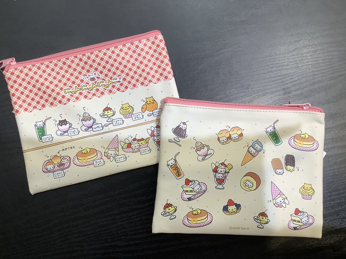フラットポーチ♡ハンドメイド♡オーダーページ【にゃんこ11】 ⋆𝜗𝜚 ┈┈┈ 商品紹介 ┈┈┈ ⁡𝜗𝜚.⋆ にゃんにゃんにゃんこの