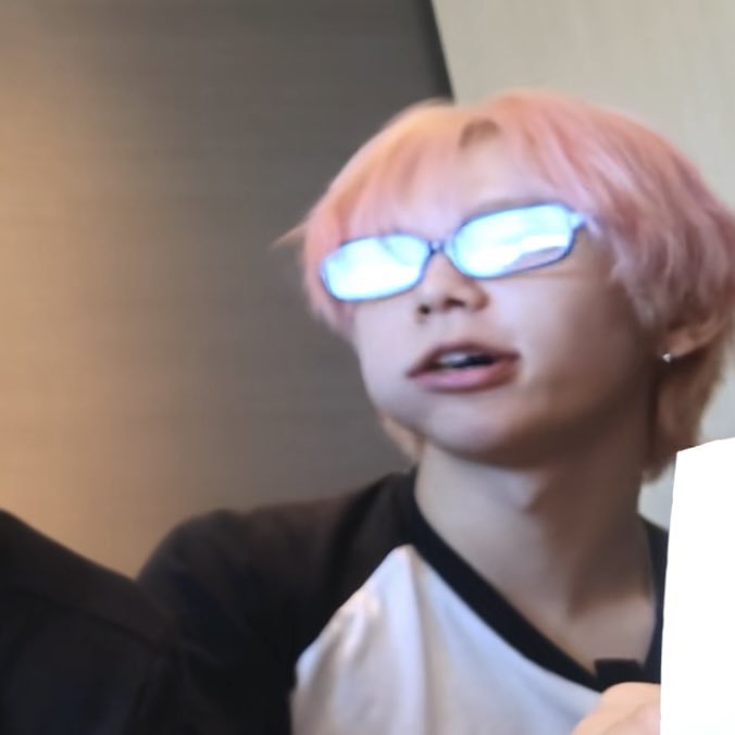 babpurri's tweet photo. 아닠ㅋㅋㅋ 무슨 캐릭터같다 https://t.co/DhgPisS7xd