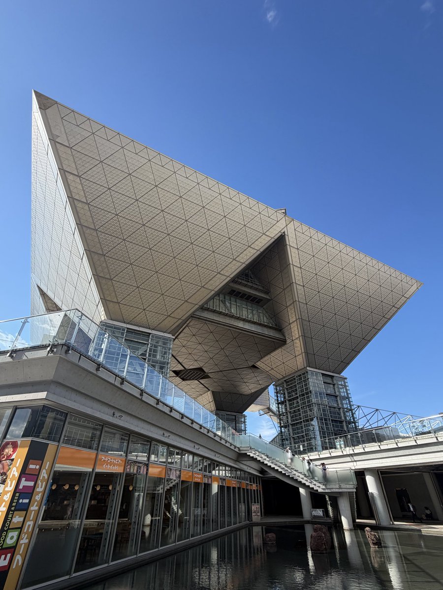 kenken_fp's tweet photo. 昨日から東京。今日はこのあと東京ビッグサイトにいます。海が近いからなのか、関西ほど蒸し暑くないかも😊 https://t.co/dQkdUg5wZl