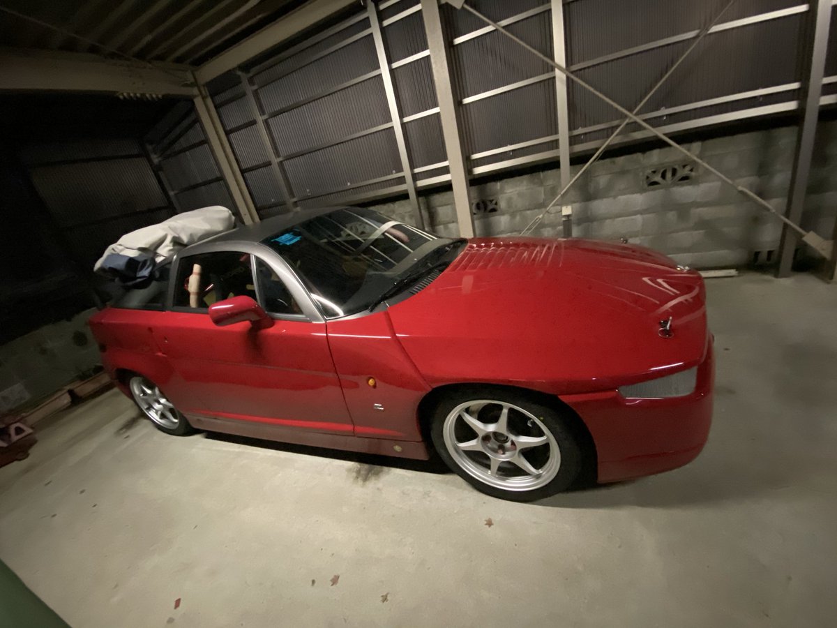4cforc's tweet photo. ES30szのフロントフェンダー。
取り外すとタイヤ丸見えですが、ボンネット閉めると隠れてしまいます。 https://t.co/RDKBugzNnD