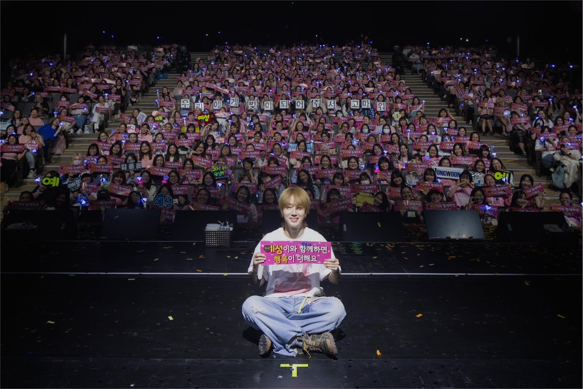 yesungthailand's tweet photo. [📝] คอนเสิร์ตครบรอบ 10 ปีของเยซองต้องมีประเทศไทย 🎙️

มาช่วยกันลงชื่อ และพยายามเต็มที่เพื่อให้ประเทศไทยกลับเข้ามาอยู่ในตารางทัวร์กันนะคะ! 💪💙

🔗 https://t.co/IcRE9JuXzt

🎯 ต้องการขั้นต่ำ 2,000+ รายชื่อ
📝 ใช้กรอกเวลา 3–5 นาที 
👤 1 คน 1 ฟอร์ม 
(หากพาเพื่อน/แฟน/ครอบครัวไปคอนเสิร์ต ด้วยรบกวนกรอกแยกให้แต่ละคนหน่อยนะคะ)

🎁 ผู้ที่กรอกฟอร์ม+มีที่อยู่ในไทย มีสิทธิ์ลุ้นรับ อัลบั้มและแท่งไฟ รวม 55 รางวัล โดยจะสุ่มผู้โชคดีหลังได้รายชื่อครบ 2,000 คน

ℹ️ ข้อมูลทั้งหมดจะถูกเก็บเป็นความลับ และใช้เพื่อวัตถุประสงค์ในการนำเสนอต่อผู้จัดคอนเสิร์ตเท่านั้น
