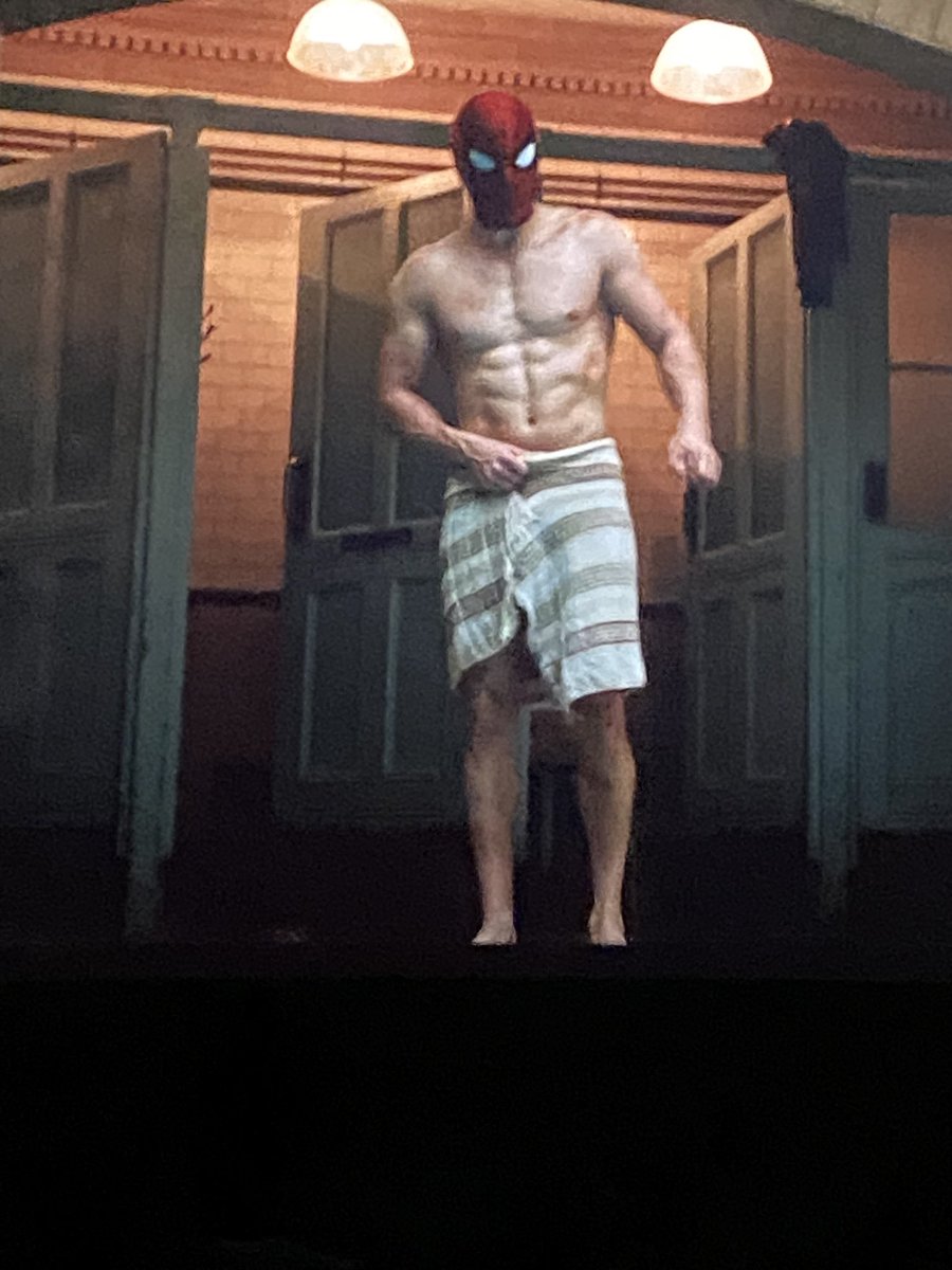 3rosmikaelson's tweet photo. OMG....TOM HOLLAND 🔥🔥🔥🫦 https://t.co/CUOy3tUIao