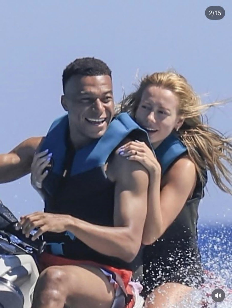 avery_9111's tweet photo. Kylian Mbappé and Ester Expósito on a yacht in Italy... this looks straight out of a movie. https://t.co/iGN64xA7LF