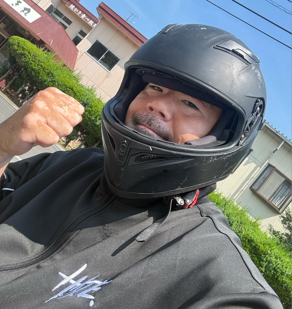 Yossan_Kuroyuki's tweet photo. 三重県鳥羽市→茨城県常総市 まで549キロ 約7時間30分 どこまで行けるかわかりませんがトライクで頑張って帰ります。出発10時30分鳥羽市出発🏍️ https://t.co/LJNmCMLIrc