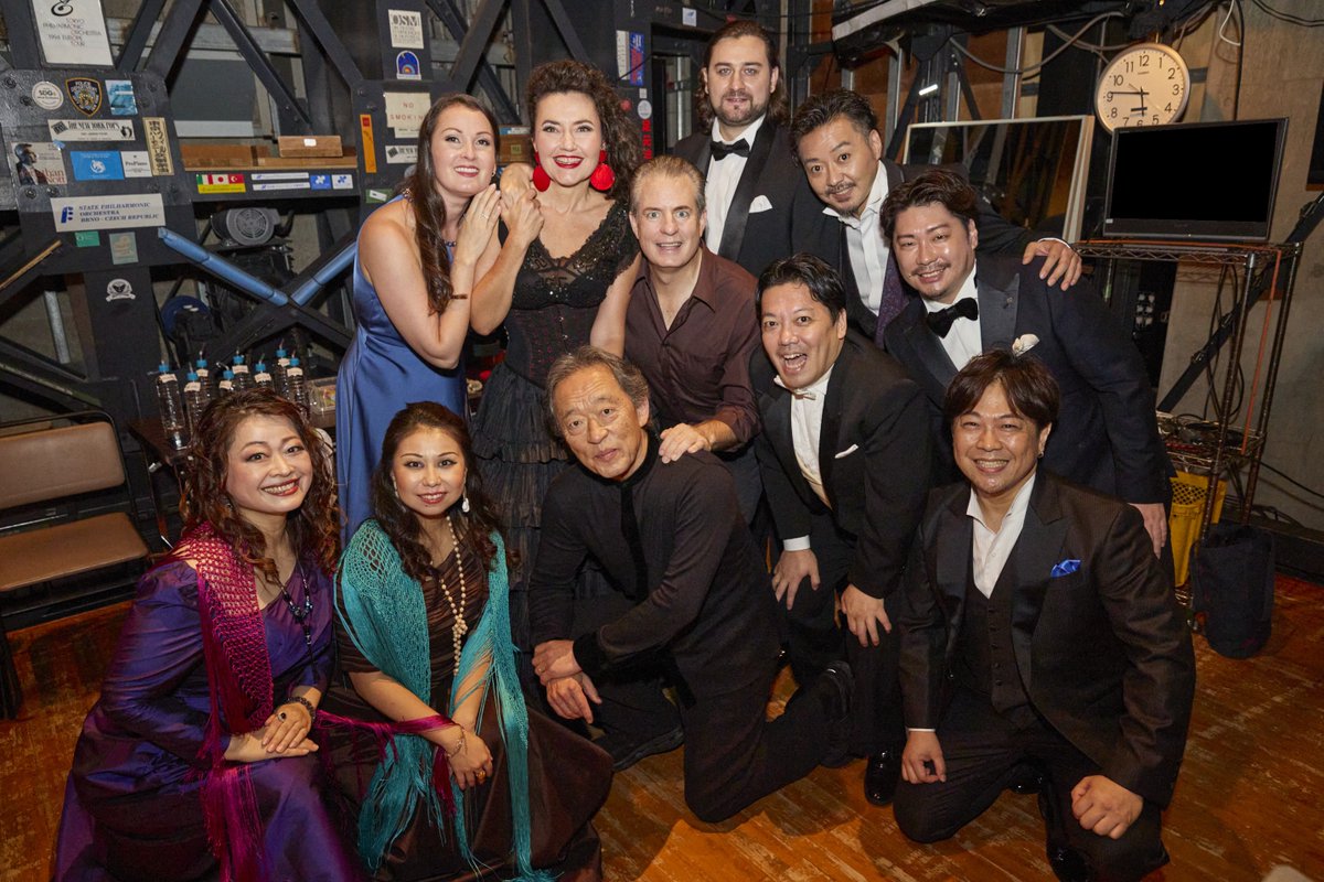 tpo1911's tweet photo. 名誉音楽監督 #チョン・ミョンフン 指揮7月定期『 #カルメン 』（オペラ演奏会形式）千穐楽、東京オペラシティ定期シリーズ長く熱いカーテンコールのなか終演いたしました。
マエストロのもとに集った国内外のキャスト、合唱団、舞踊団、そしてお客様とともに強力な一体感と熱量でお届けした傑作オペラ『カルメン』。

たくさんの熱い拍手、ご声援をありがとうございました！ひきつづき東京フィルの公演にご注目ください！