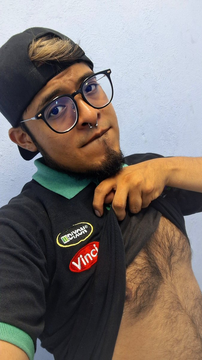 heysoyhernan's tweet photo. Fernando Vicente es top 😎
El cowboy fuckboy 🥵
¿Ese es con quién? 👀
No, el semental 🤤
Anyway 😗
El sexo, Grupal.. 🥵
Pero el cabrón a todos nos quería montar 😏
Creo que no fui el primero, pero fui su destino final, mua... 💋 https://t.co/Y0IiAGkSRo