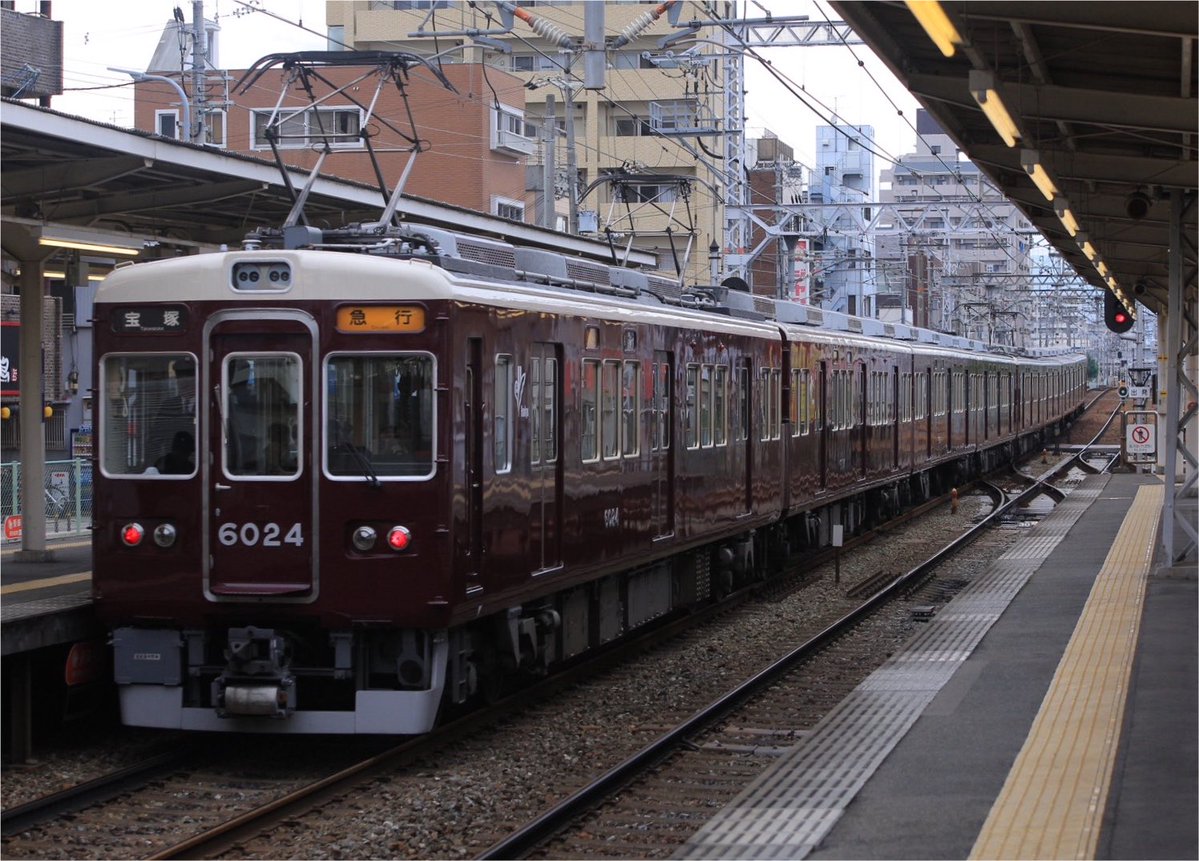 kinky227's tweet photo. 6024の本線復帰は2018年6月以来8年ぶりか。6008は2020年？の伊丹線転用、2025年の箕面線転属を経た6年ぶりの復帰だったかな？ https://t.co/mjoapXTAXQ