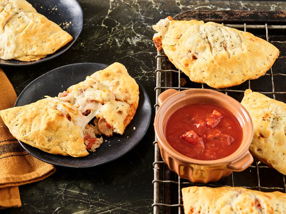 Beef's tweet photo. Fun to make and completely delicious, our Cheesy Meatball Pockets are something everyone will love!

Get the recipe here: https://t.co/XVZjiDvxHs

#BeefFarmersAndRanchers https://t.co/ORgNZNtWTu