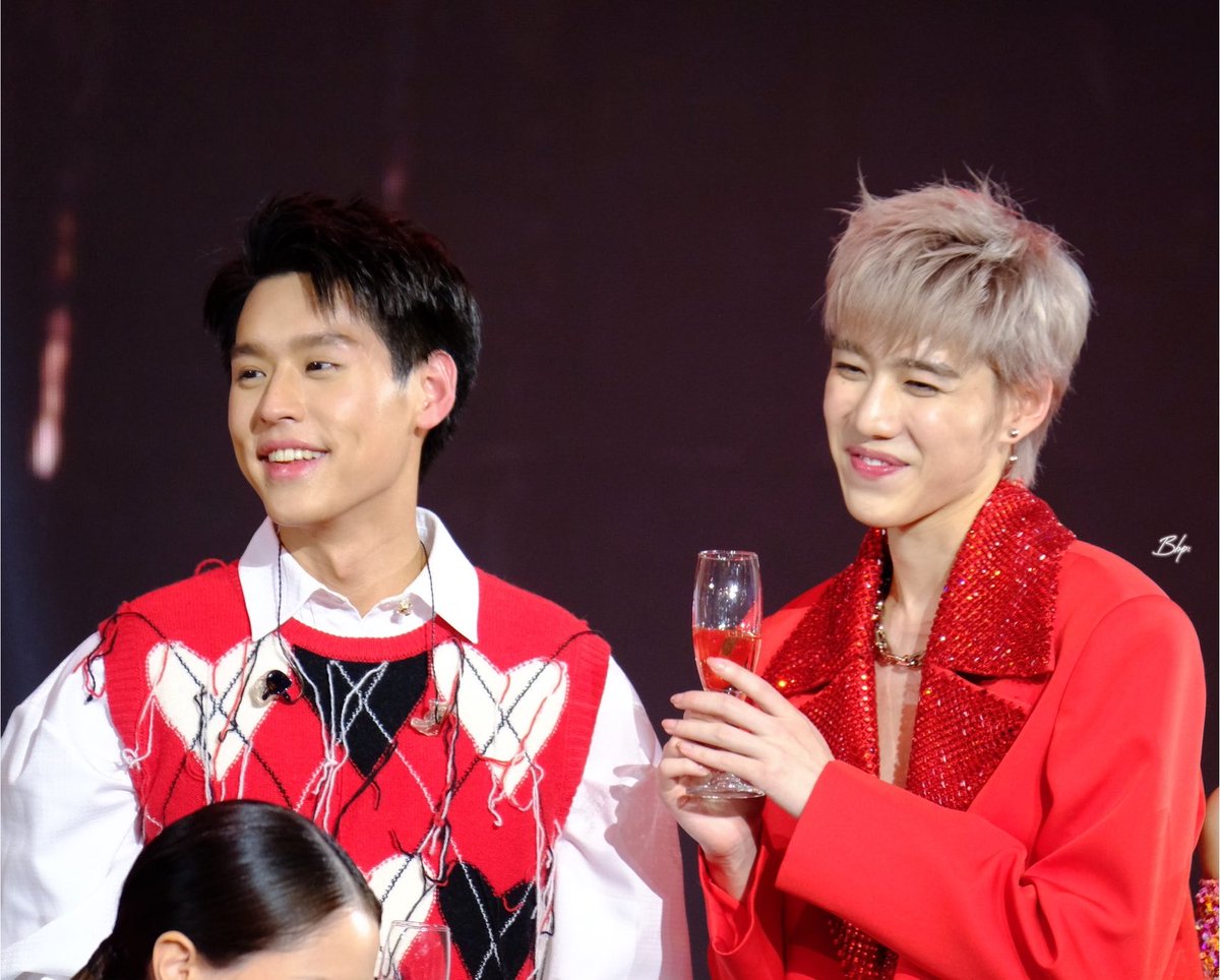 Magic_BKPP's tweet photo. โดนขัดใจ                   แล้วค่อยโดนตามใจ https://t.co/AErl8FRWMR