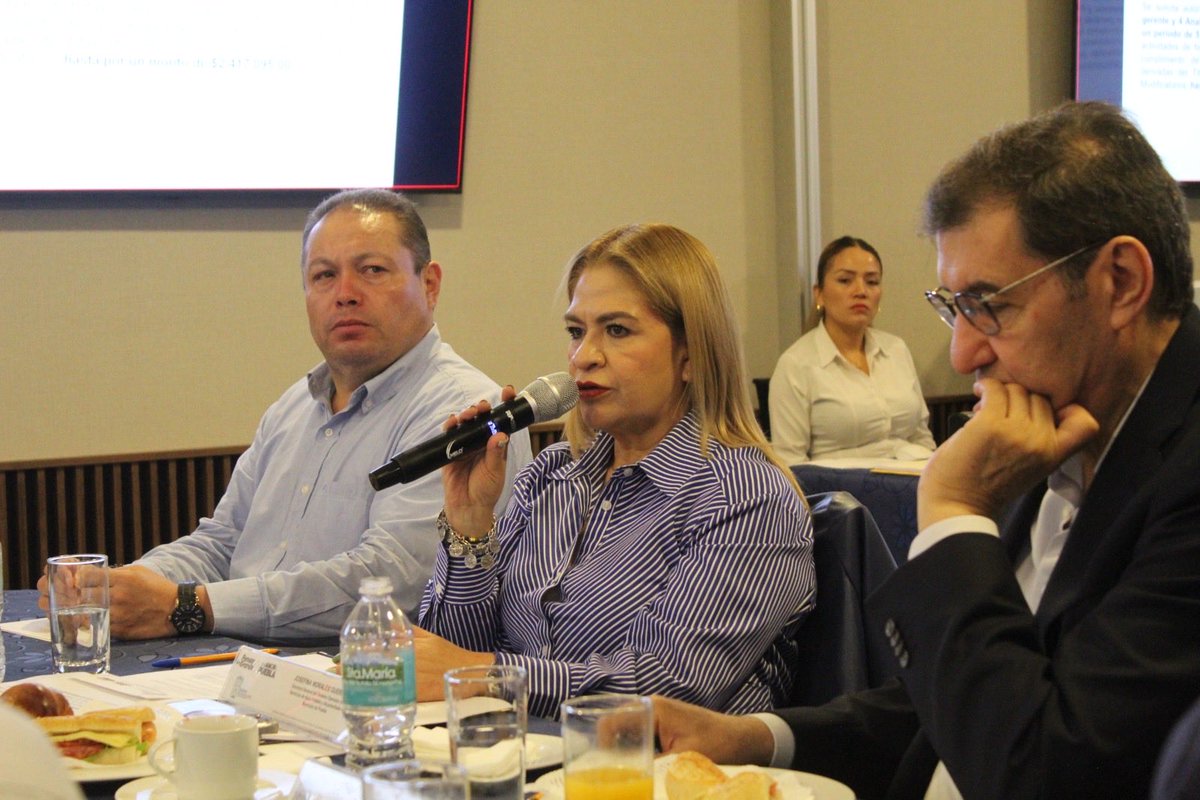 SOAPAPGobPue's tweet photo. Encabezada por nuestra Directora General, la Mtra. @JosefinaM_G , se realizó la Sesión Ordinaria de nuestro Consejo Directivo.
Dimos seguimiento a temas estratégicos de transparencia, operación y gestión para fortalecer al organismo. 🤝 https://t.co/QY6K8aqt3y