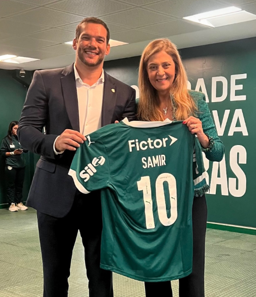 br_dadepressao's tweet photo. A imagem do futebol brasileiro https://t.co/aE5iqO874B