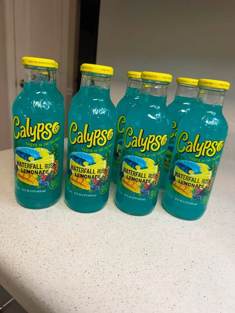 layxsnv's tweet photo. Calypso definitely SNAPPED with this new Waterfall Rush Lemonade 😩😋💦 https://t.co/5h6hPd8O0v