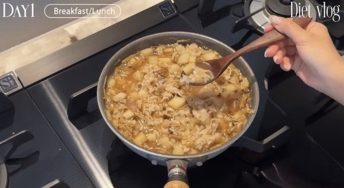 ashitaka_black's tweet photo. ともちんのダイエット飯、美味しすぎて3杯おかわりしたけど体重がビクともしてなかった。 https://t.co/vdGprYALaa
