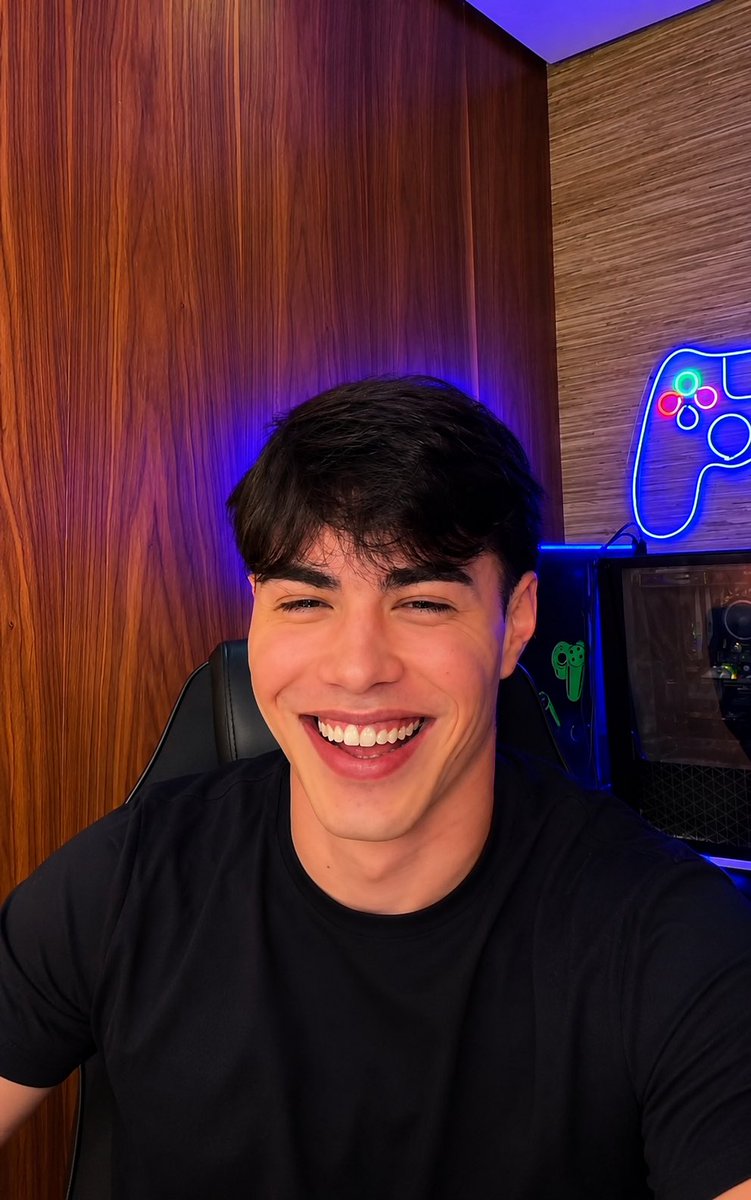 _joiceoliveirag's tweet photo. Te amo infinitamente Gus ♥️♥️ https://t.co/5m8tOhaRg7