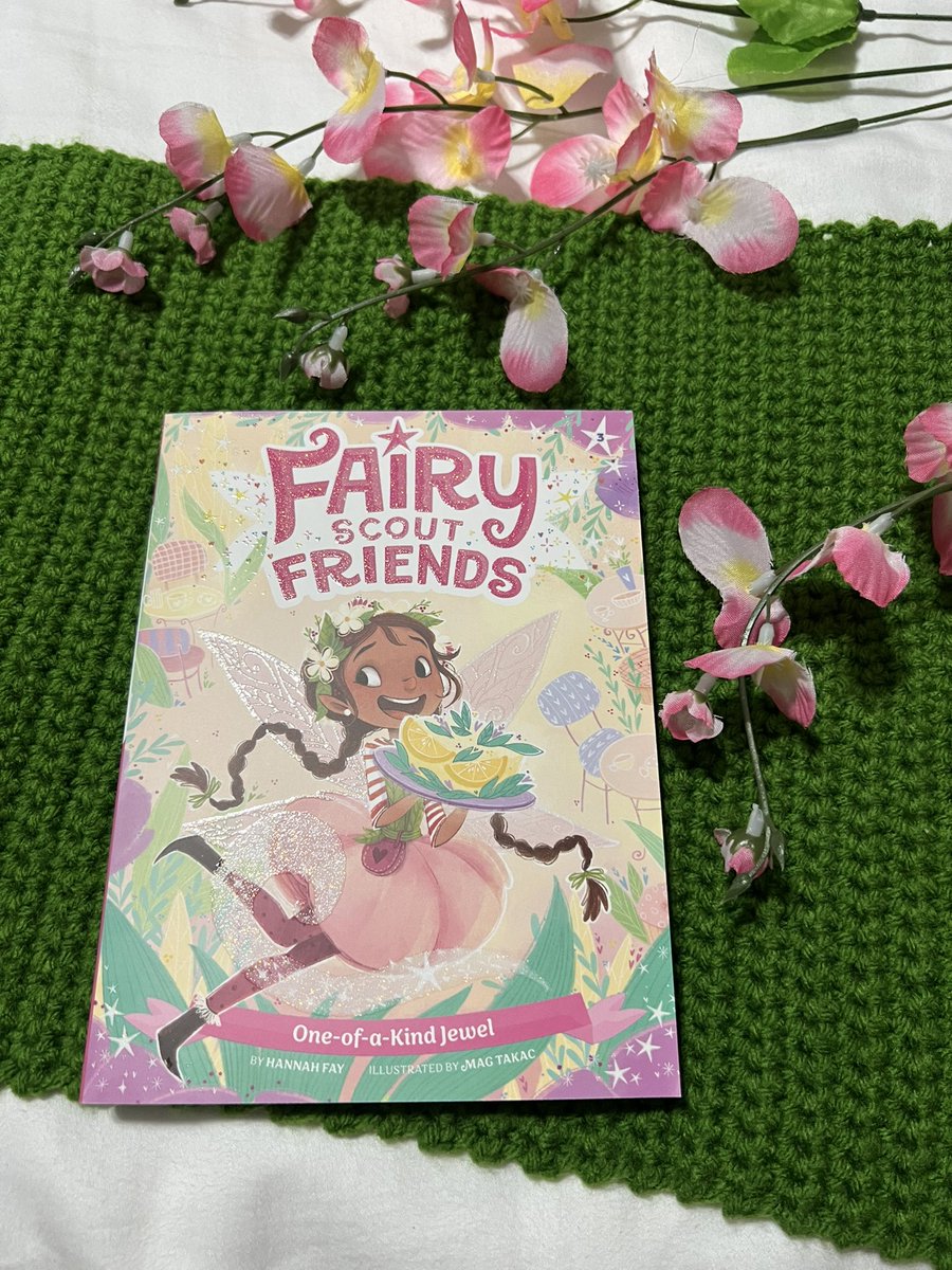 howusefulitis's tweet photo. Thank you @SimonKIDS My first grader loved this read! I can't wait to read it too! #oneofakindjewel #simonkidscrew #chapterbooks #kidsbook #childrensbook #booksforkids #picturebook #childrensbooks #kidlit #kidlitart #book #BookRecommendation https://t.co/TzBdozce6q