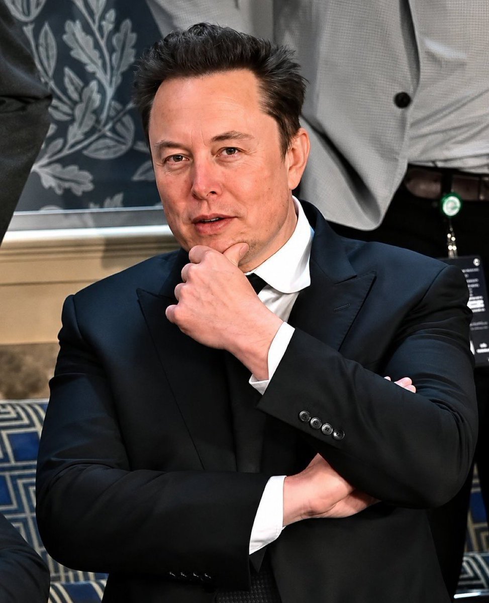 reeveiselon0019's tweet photo. If Elon offered you ONE thing, what would you choose?

A. $1 Million 💰
B. A Trip to Mars 🚀
C. A Tesla ⚡
D. Dinner with Elon 🍽️ https://t.co/v9TPTvMdDZ