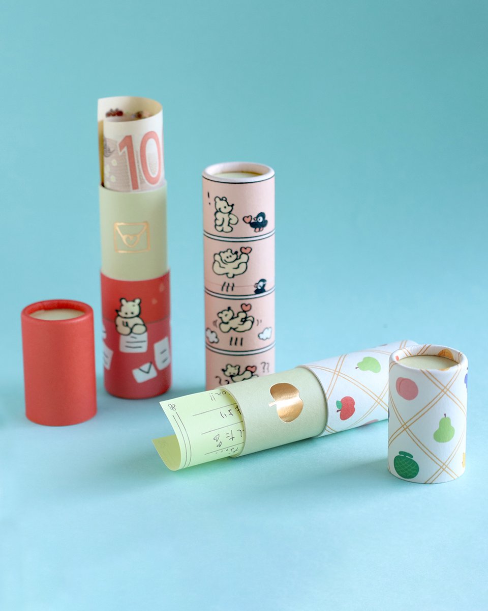 craftcafe_r's tweet photo. 【夏のごあいさつに、ちょっと楽しいポチ袋を🎐】
フタを開けると「PON！」と音が鳴る、大成紙器製作所の筒形ポチ袋。夏の小さな贈りものやごあいさつに。
https://t.co/jaGNraOzHK https://t.co/BnROfl28w5