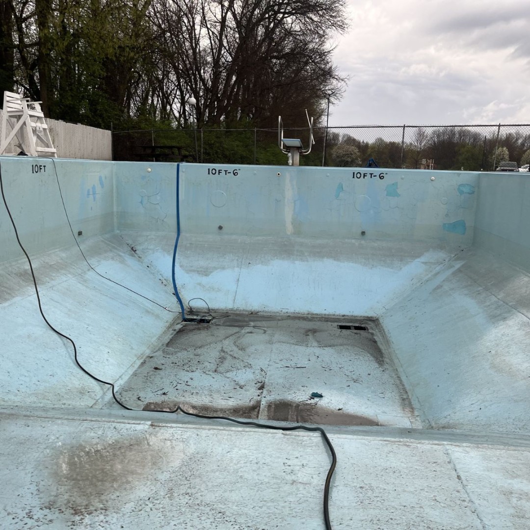 ConleyBrosPaint's tweet photo. A community pool is not just a pool. It is where kids learn to swim and summers are remembered.
We coat and restore commercial pools for HOAs, apartments, and communities across South Bend and Michiana.
π² (574) 440.5970
#ConleyBrothersPainting #PoolRestoration https://t.co/3x08WWMyBz