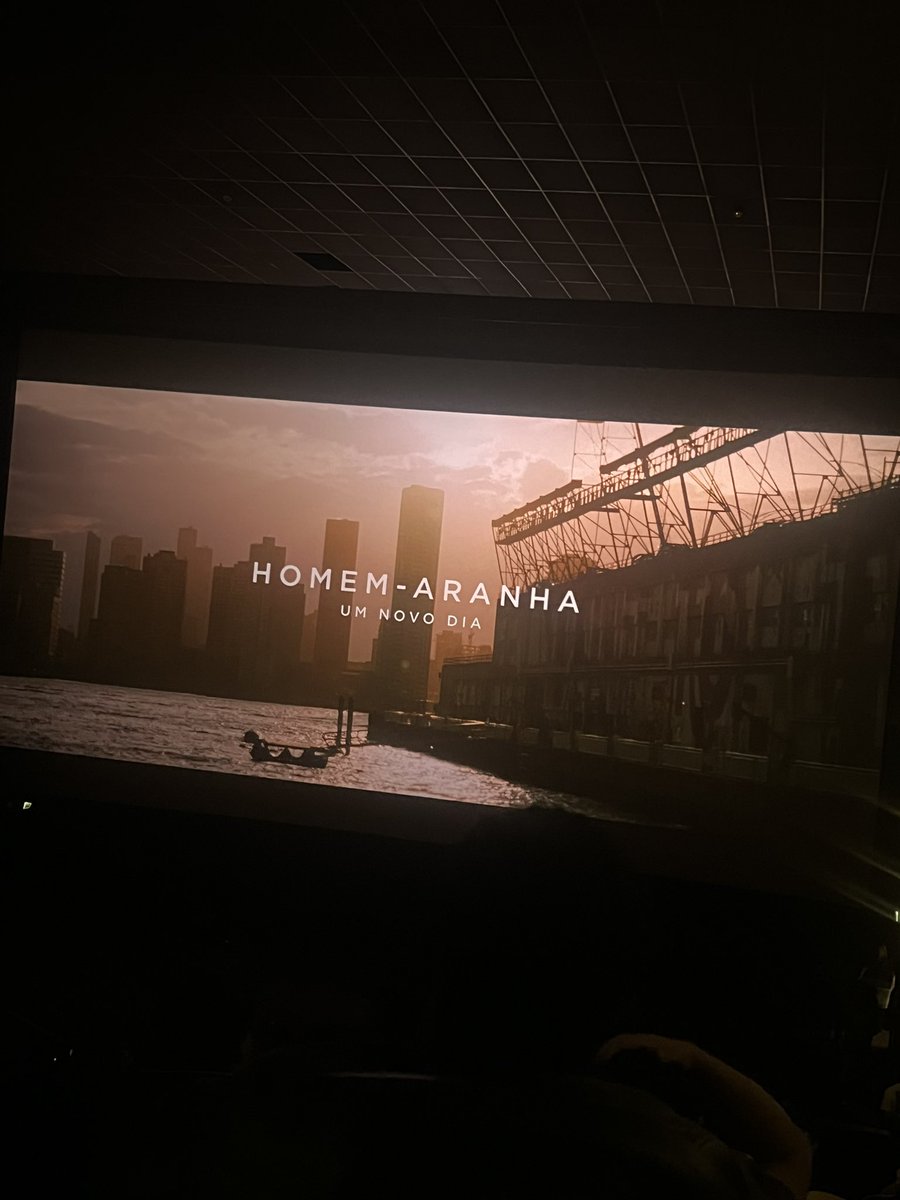 percysse's tweet photo. a gente na sala lotadissima melhor dia do ano😭😭 https://t.co/C1ulTsYYoS