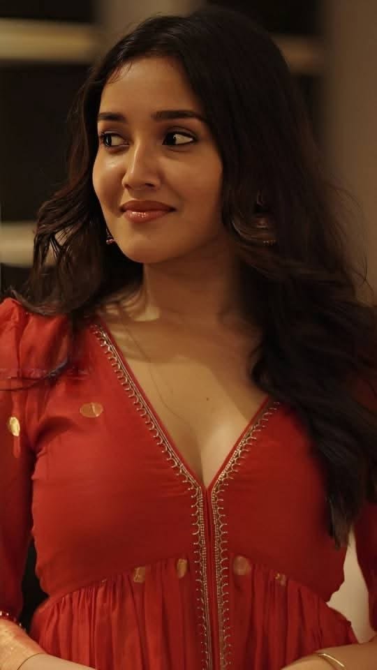 Timepass0006's tweet photo. Sissy- frnd Nambi thana unkita etlathiyum soli un koda paduthen,Elarum Thongunathum en Vaila un aluku jatyah thinichu,vidiya vidiya othu vitiyeda

Me -Munda ,Potta thana kolathalam porakathu 
Poi kundiya kaluvitu kulichitu makeup oda Nxt round readya irudi Thevidiya munda https://t.co/VwFeHvWKlM