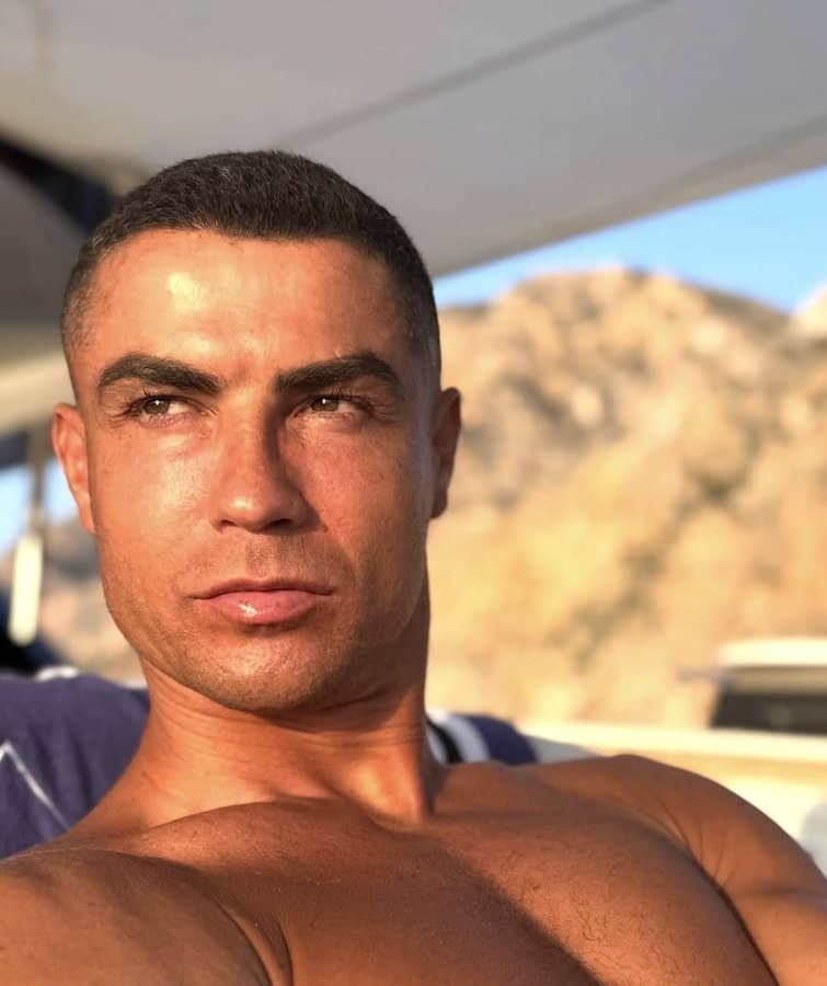 heis_choki's tweet photo. A 41 years old Ronaldo           your  19                       

                              20 years old boyfriend https://t.co/xlqfSFNhvT