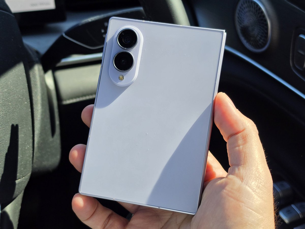 daniel_scuteri's tweet photo. Phone of the year. No contest https://t.co/xZFLnRPPU0