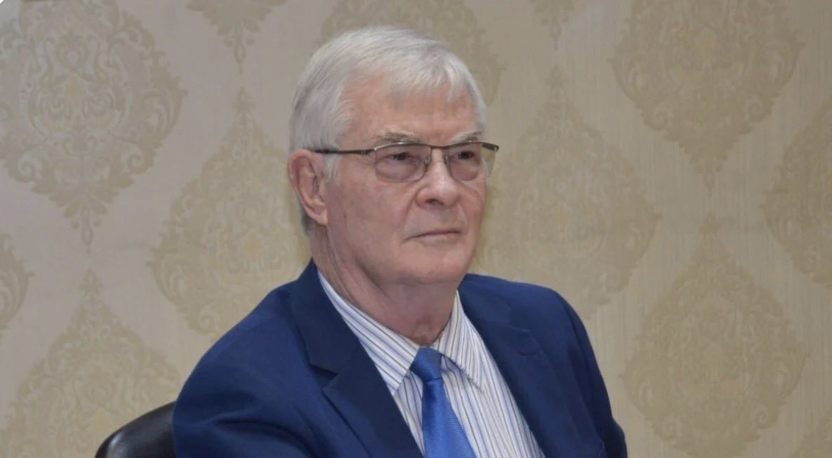 destiny_ndlovu's tweet photo. Correctional Services Minister Pieter Groenewald says he stopped a bread tender where taxpayers were paying
R24.50 per loaf to a contractor who didn't even own a bakery. The contractor was subcontracting the bread for about R15 and pocketing around R1 million a month.
Groenewald launched a plan to make prisons self-sufficient by building internal bakeries. Now inmates bake their own bread for about R8 per loaf, and prisons are 97% self-sufficient.