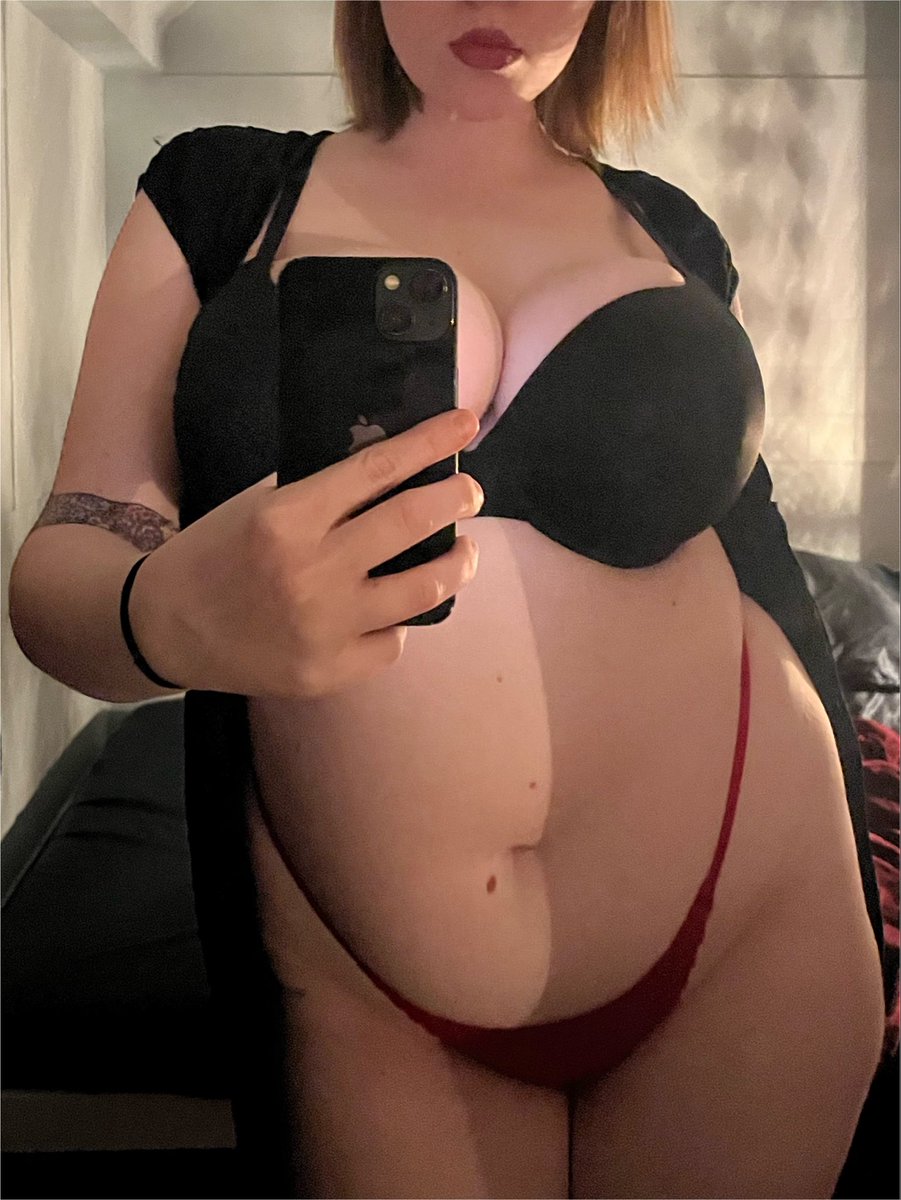 Lollalicks's tweet photo. I like my lips in these. https://t.co/sND0SxIlr1