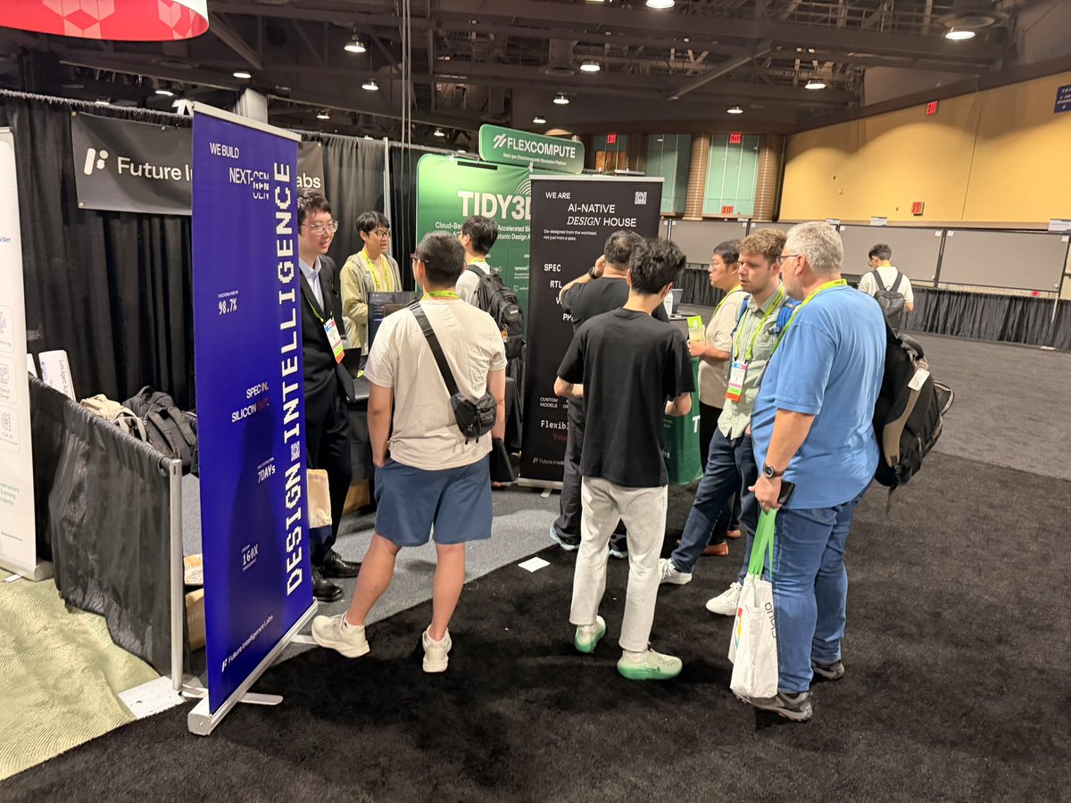 FiLabsHQ's tweet photo. Busiest booth and coolest demo! Last day at DAC26! #chip https://t.co/HvM6kKr1XE