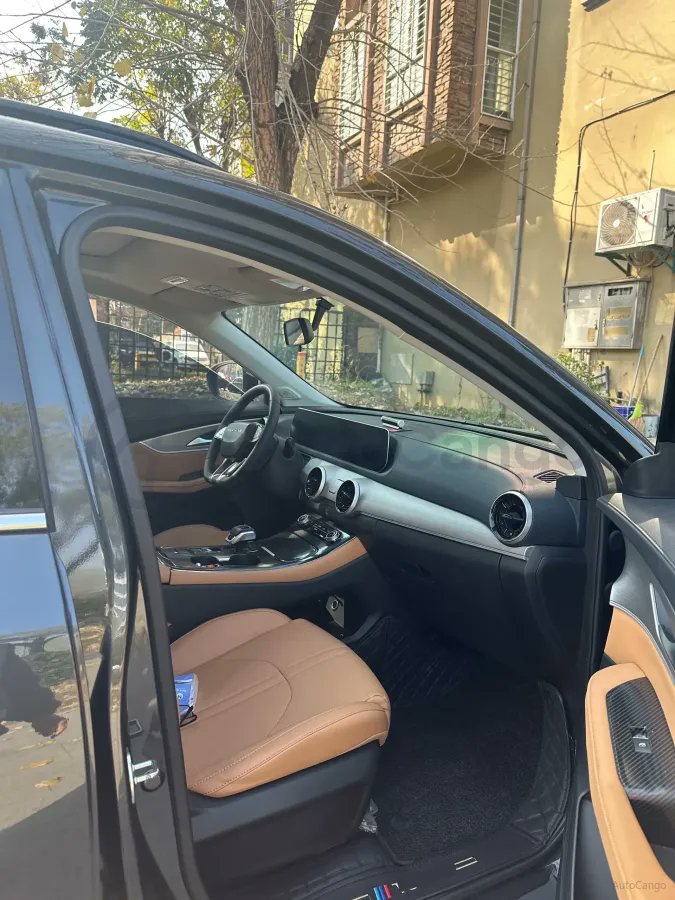 MedihubEnt's tweet photo. 2024 DongFeng Forthing T5 EVO 1.5T 197HP L4 7DCT

Price: ₦ 28,954,307

Buying | Shipping | Clearing

🌍 We handle the sourcing, inspection, export processing, shipping coordination, and logistics — giving you a smooth and transparent vehicle importation experience.

Join our Vehicle Pre-Order WhatsApp Group through the link in our bio.

#viralposts #CarImportation #VehicleSourcing #CarsNigeria #ChinaCars #PreOrderCars