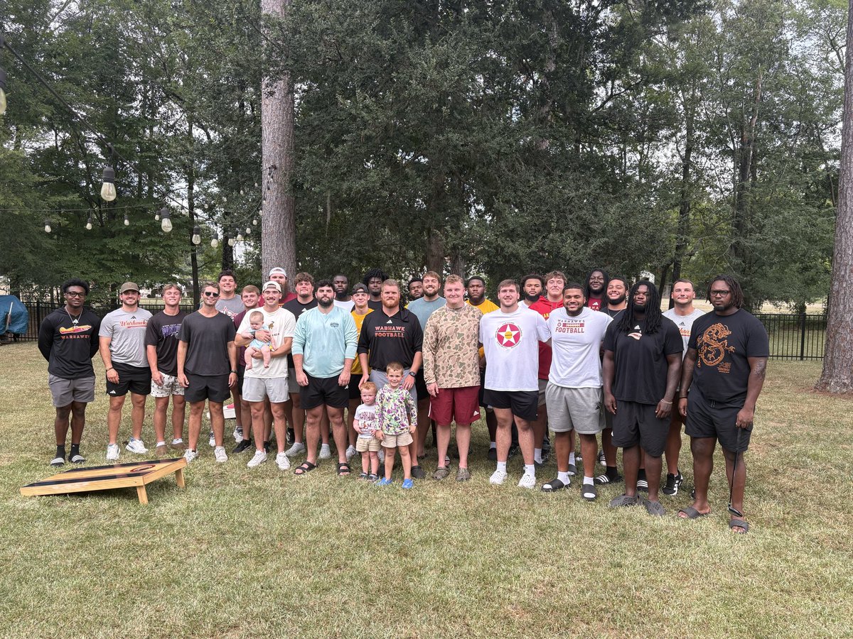 Coach_Cam71's tweet photo. Great time of fellowship with the #OLP and the Q’s. Fall Camp is 1 week away! #TalonsOut https://t.co/EcXRs5fwBM